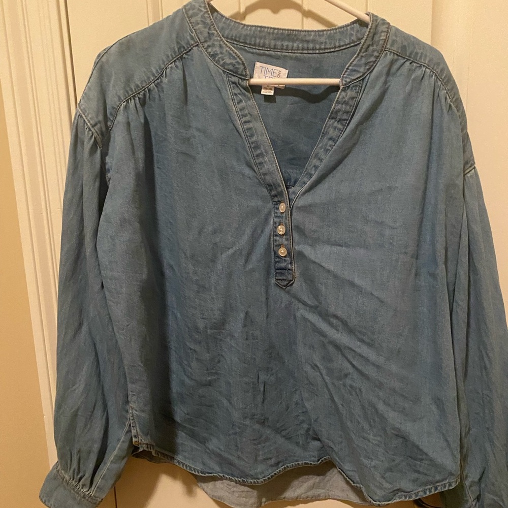 Time and Tru Light Blue Denim Buttoned Henley Blouse-Size L
